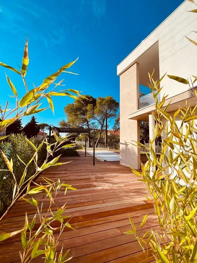 Magnifique Villa Contemporaine Climatise Piscine Ref Villa Notre Dame Saint-Raphael  0*, Saint-Raphael (Var)